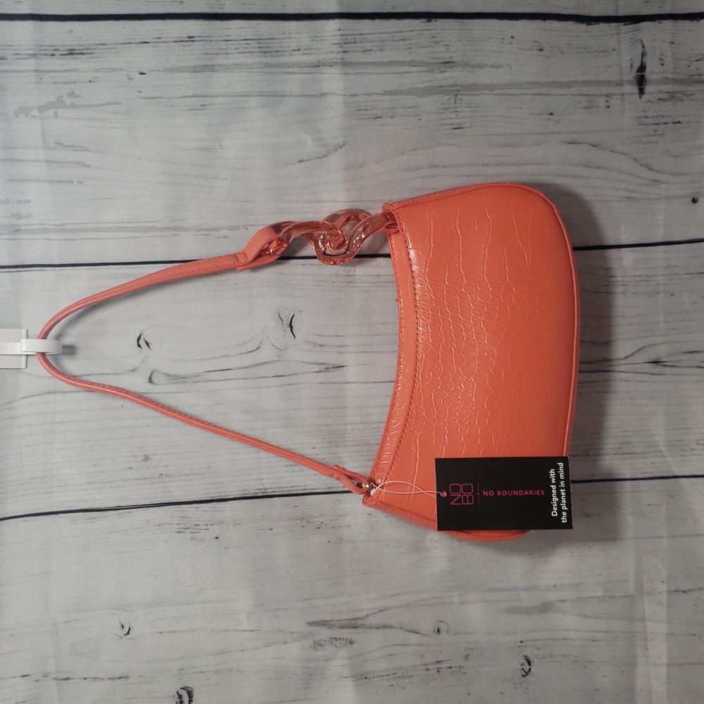 NWT No Boundaries Hand Bag